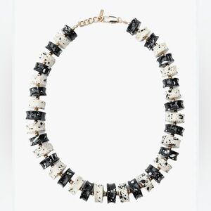 NWT- Zara - contrasting beaded necklace